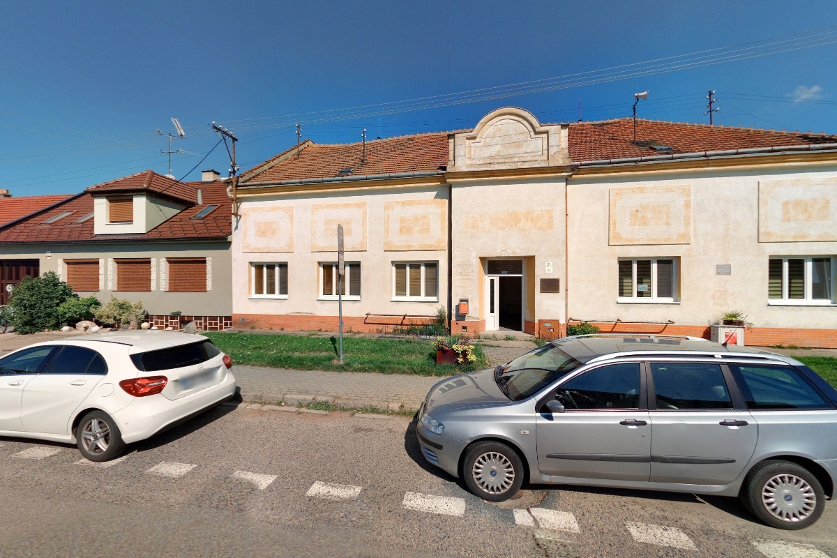 Městská knihovna Břeclav - Pobočka Charvátská