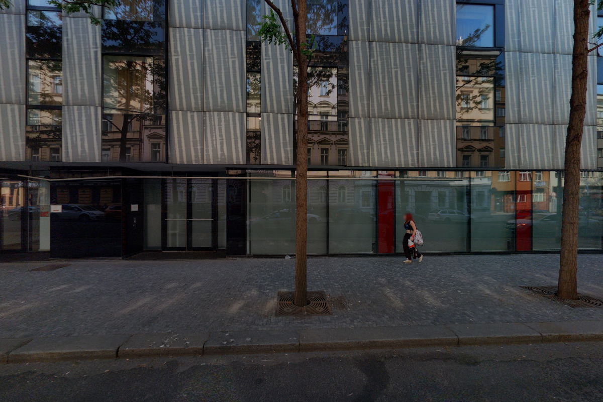 MR.PARKIT - Parking Stroupežnického 19 foto 5