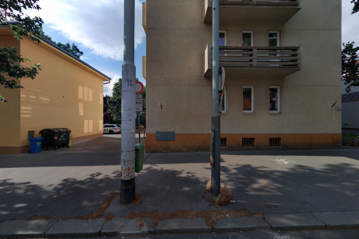 AZ - INTERIER foto 2