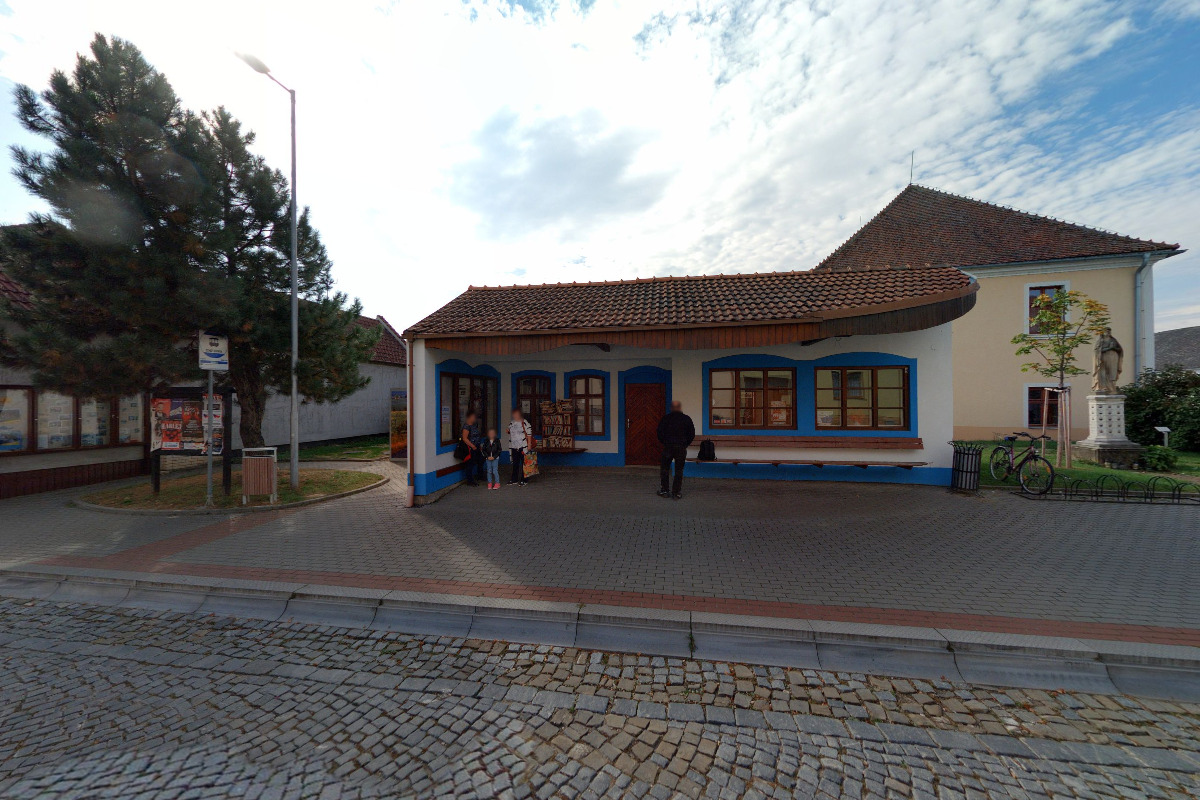 Martina Kopřivová - Realitní makléř foto 2