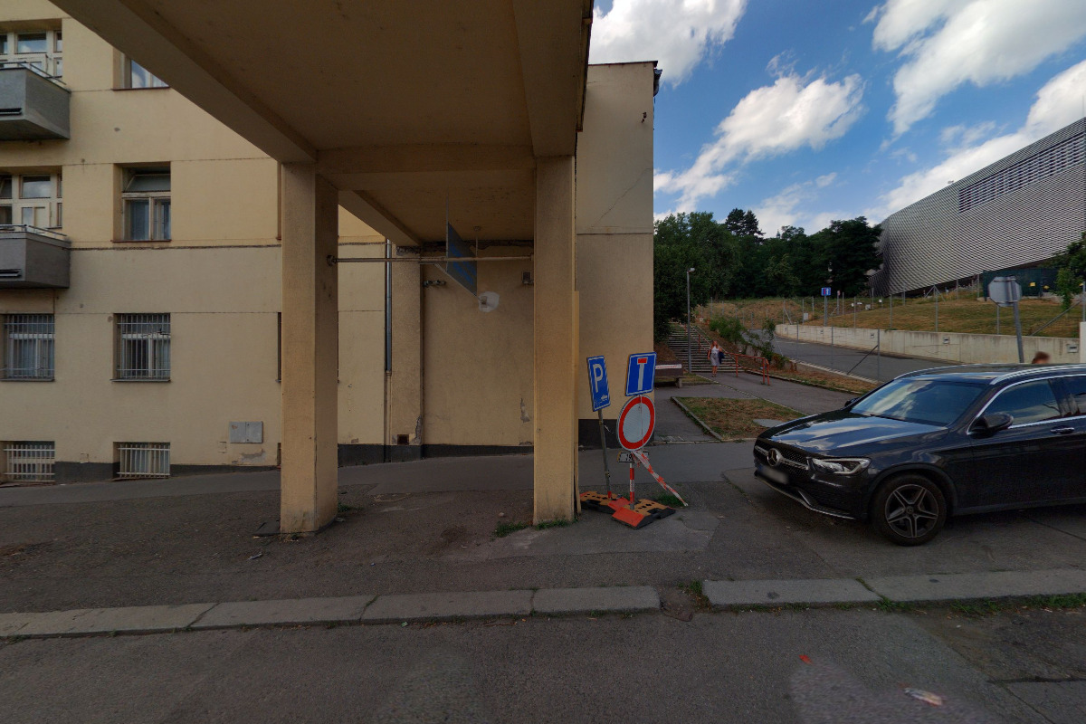 Lékařská pohotovostní služba - Fakultní nemocnice Bulovka foto 5