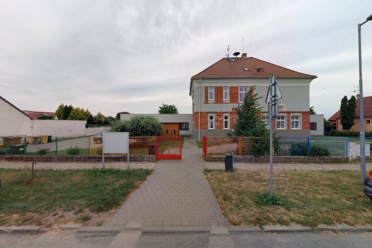 ZUŠ  Suchohrdly u Miroslavi