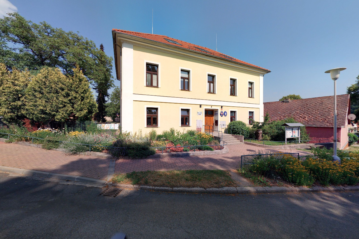 Základní škola Vyžlovka foto 2