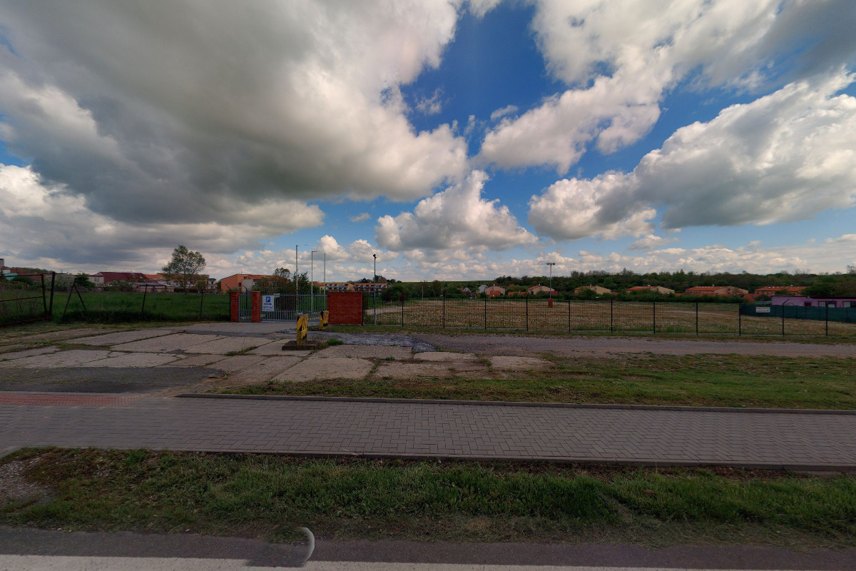 Parkoviště u letiště Praha.cz foto 5