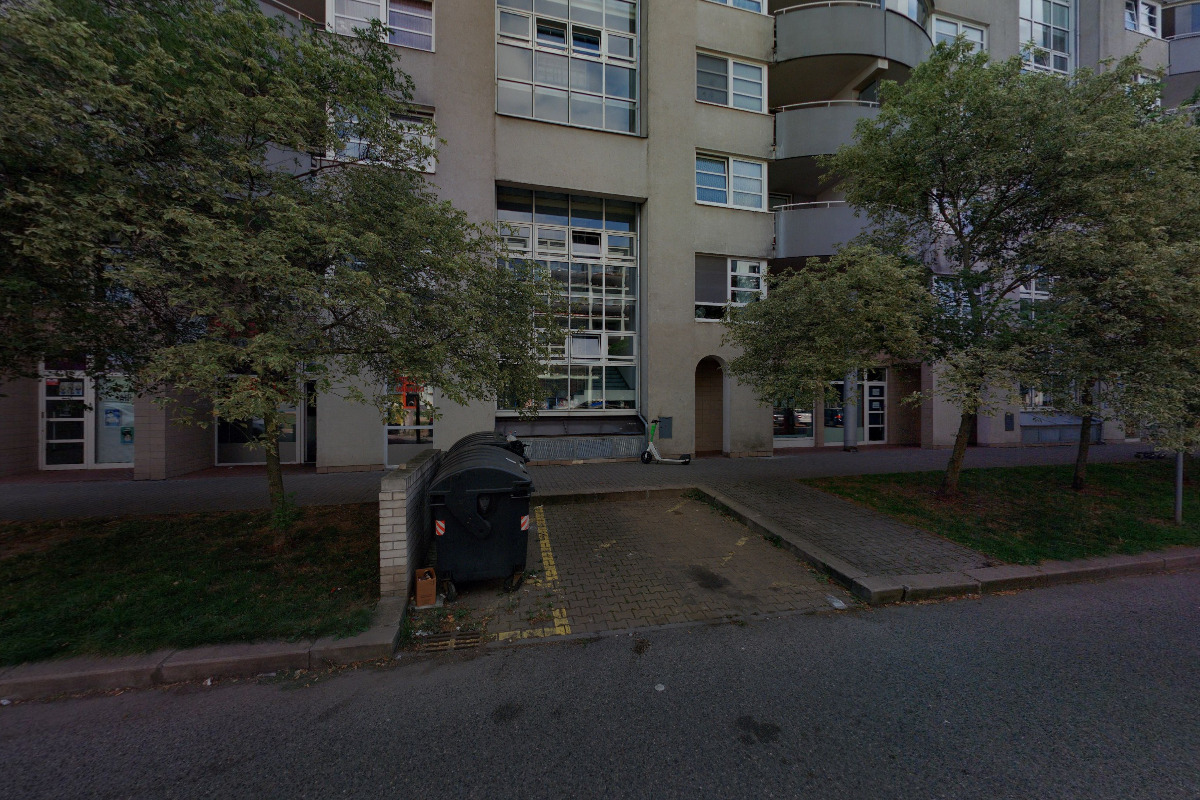 Alena Cukrová - nehty