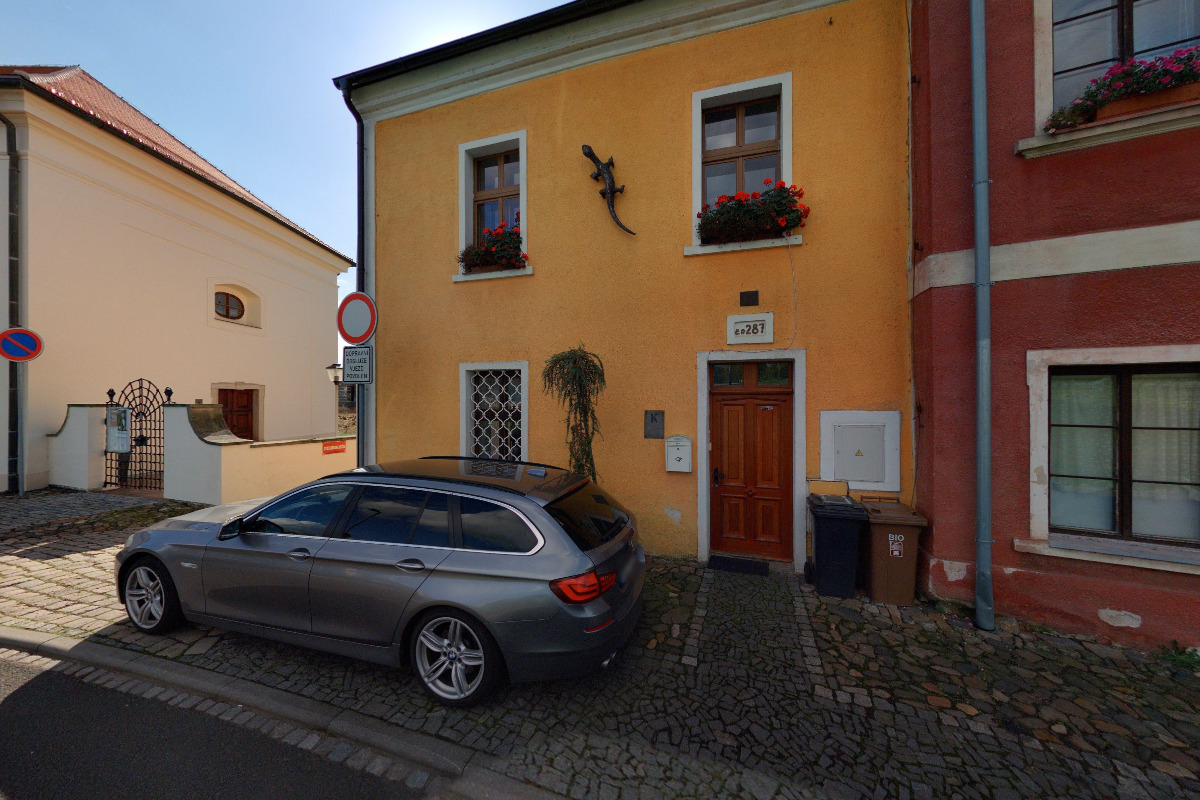 Apartment Salamander