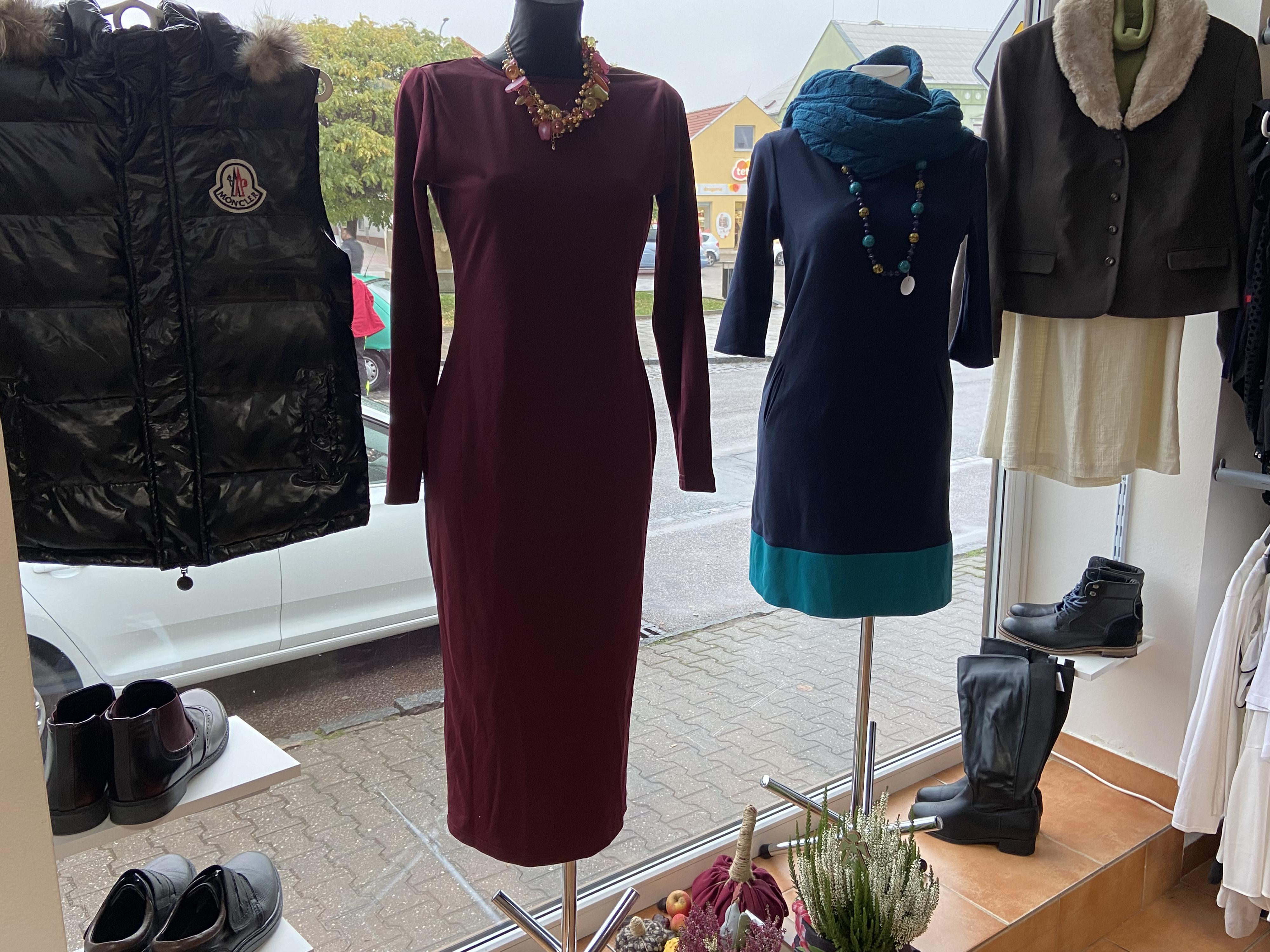 Sekáč na náměstí (second hand) foto 5