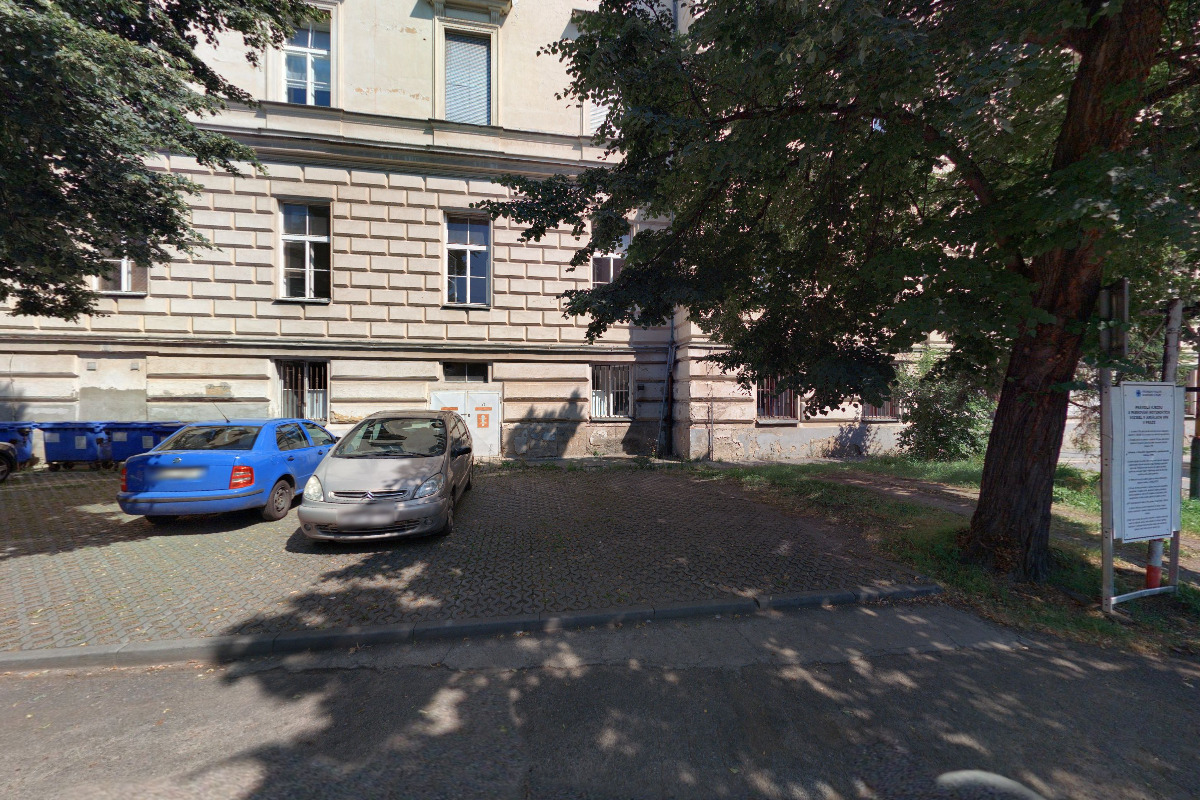 Všeobecná ambulance hrudní, břišní a úrazové chirurgie VFN a 1. LF UK