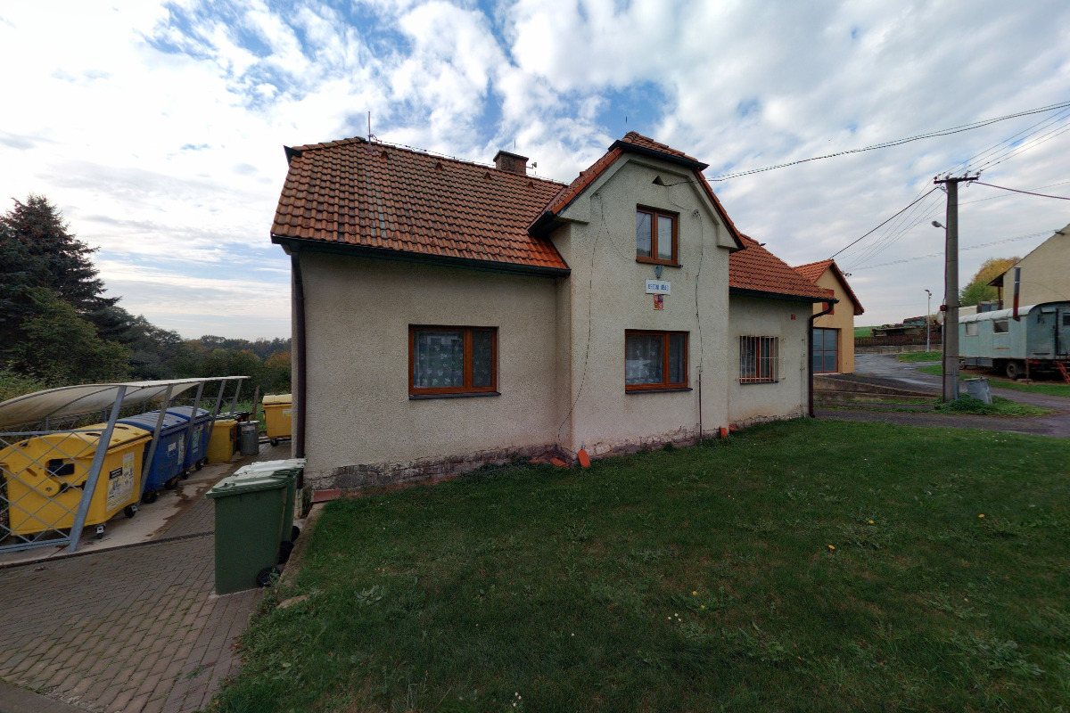 Dolní Pohleď - obecní úřad foto 1