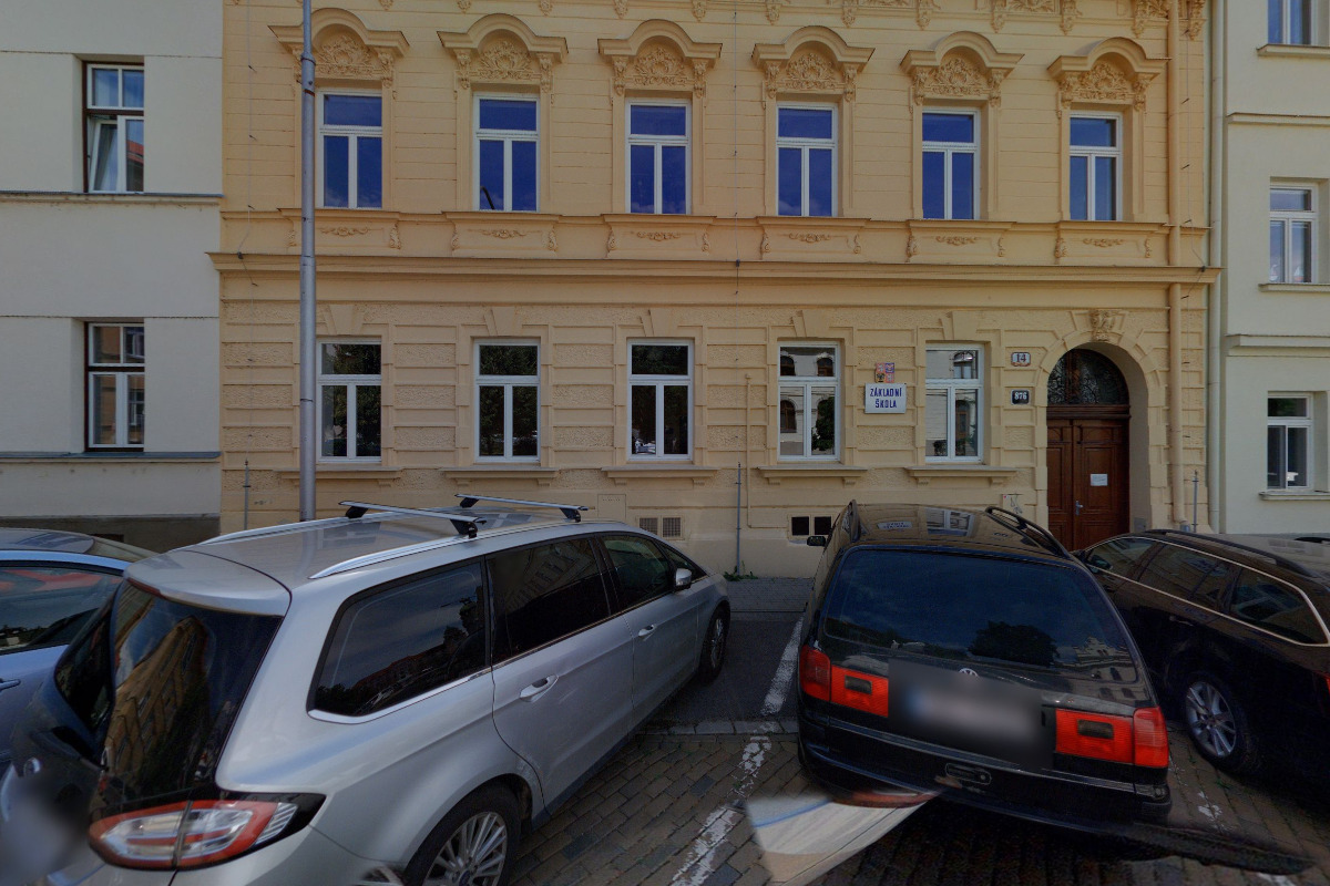 ZŠ Znojmo, náměstí Republiky 14 foto 2