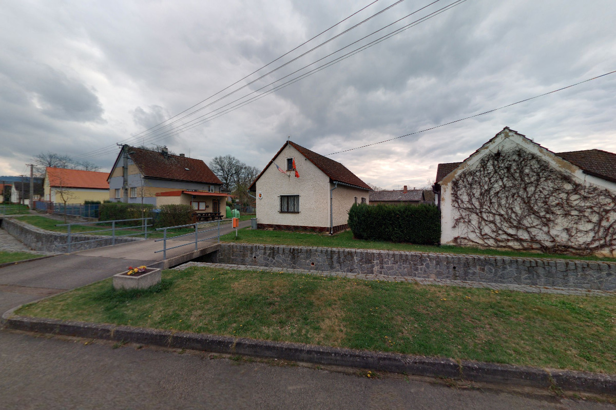 Skřipel - obecní úřad foto 2