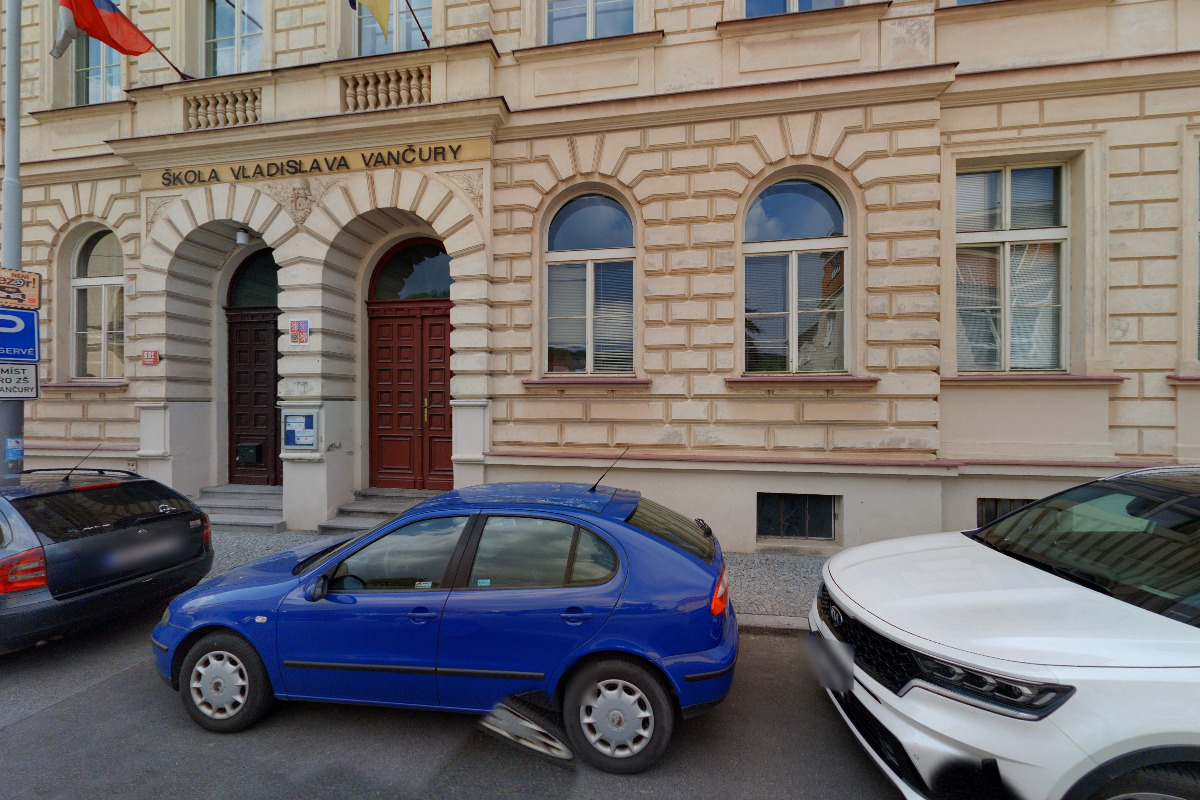 ZŠ Vladislava Vančury, Praha - Zbraslav foto 2