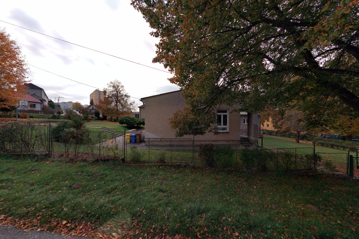 ZŠ Zruč nad Sázavou, Okružní foto 3