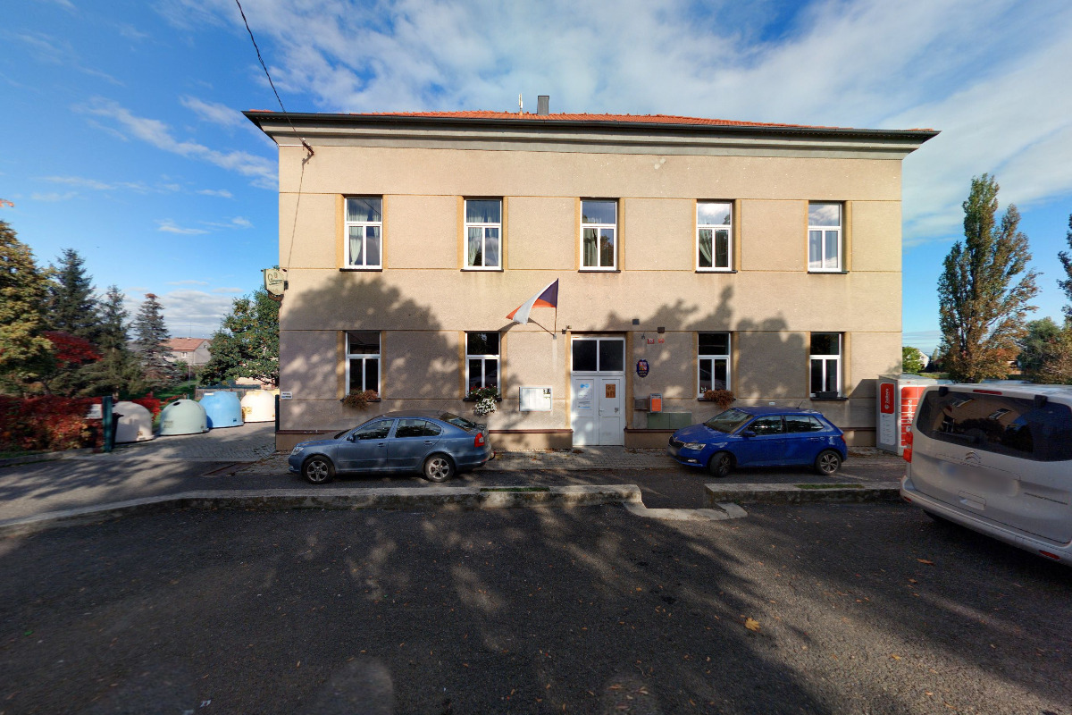 Dlouhá Lhota - obecní úřad foto 3