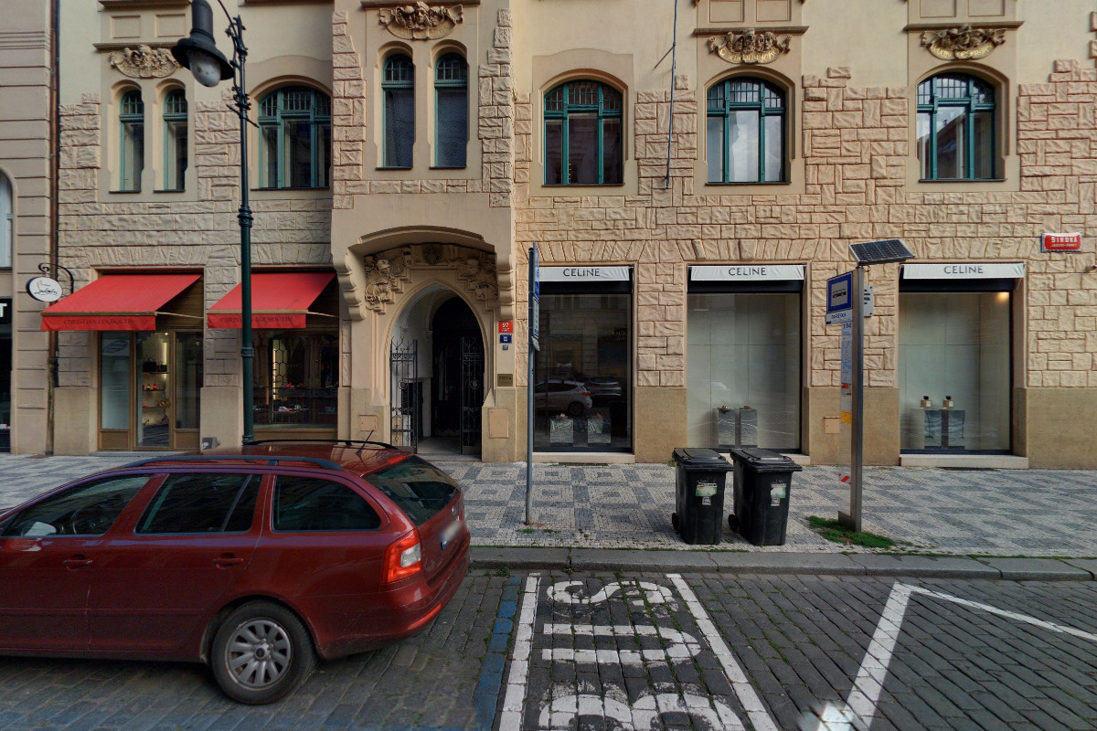 Christian Louboutin Česká Republika, s.r.o.