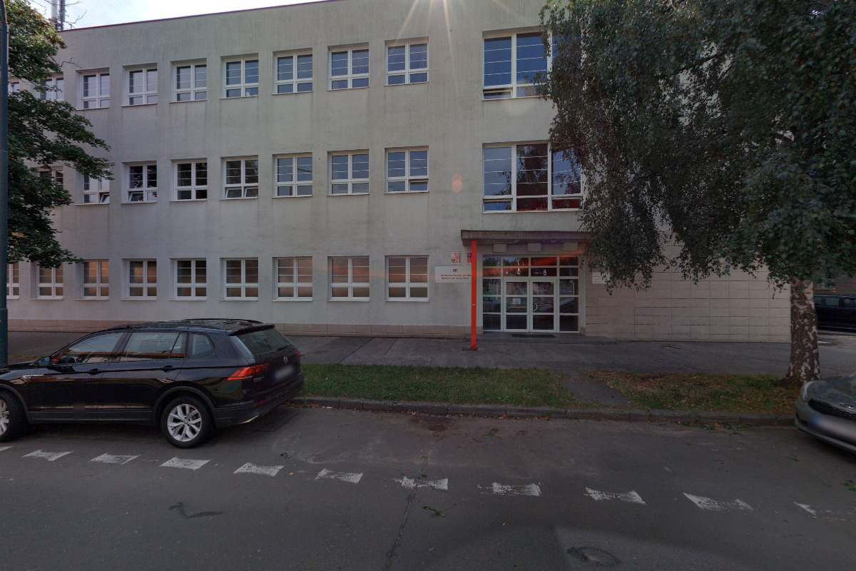 Střední škola průmyslová a umělecká, Hodonín foto 2