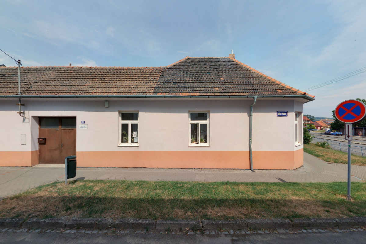 Místní knihovna Hrušovany u Brna