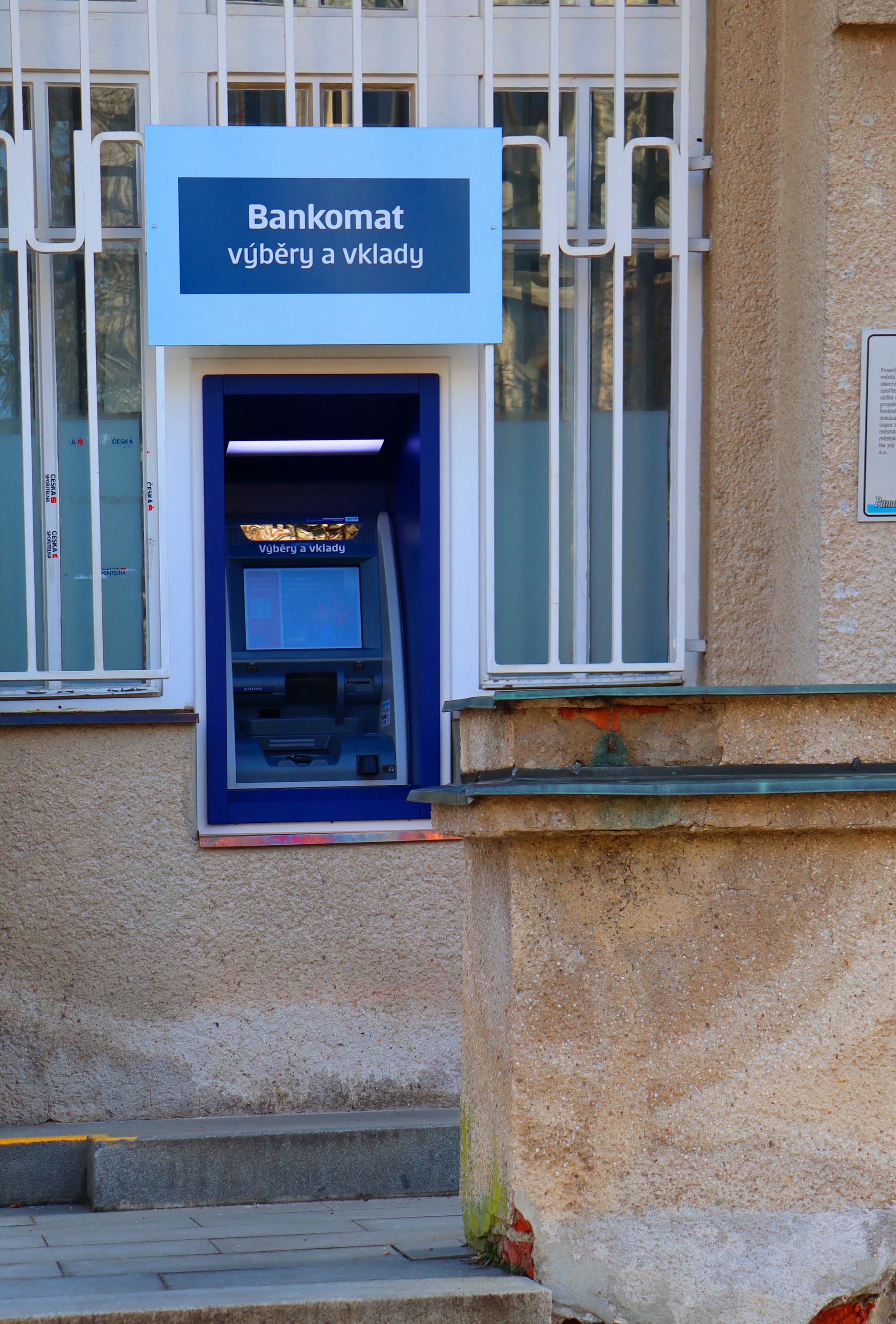 Bankomat České spořitelny foto 3