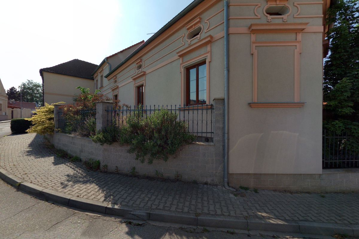 BAZÉNY DESJOYAUX PRAHA, s.r.o.