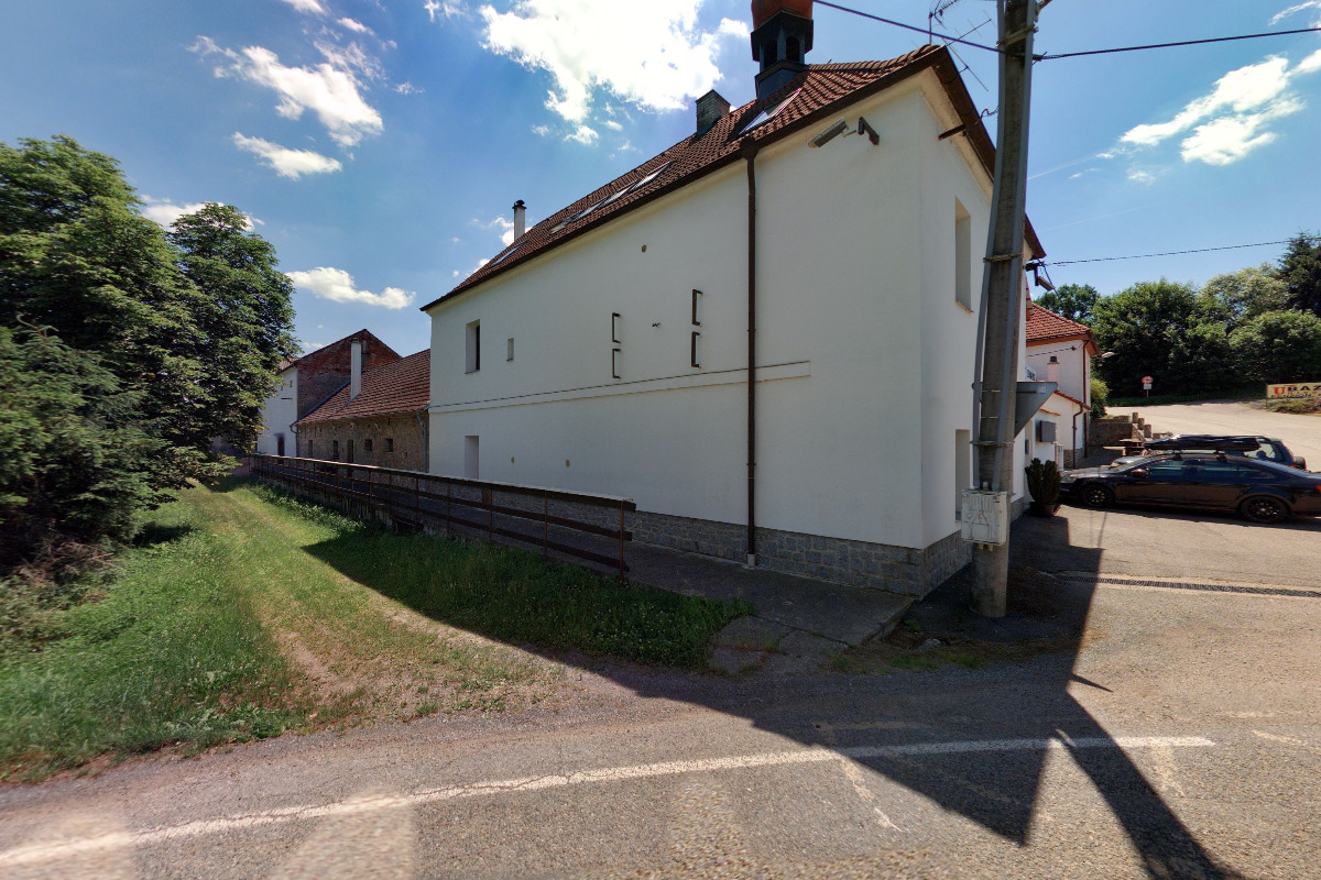 Bedrč Univerzal Bazar foto 2