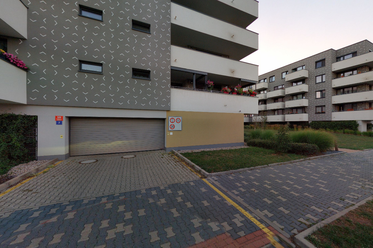 Čech Bright Investments, s.r.o. foto 2