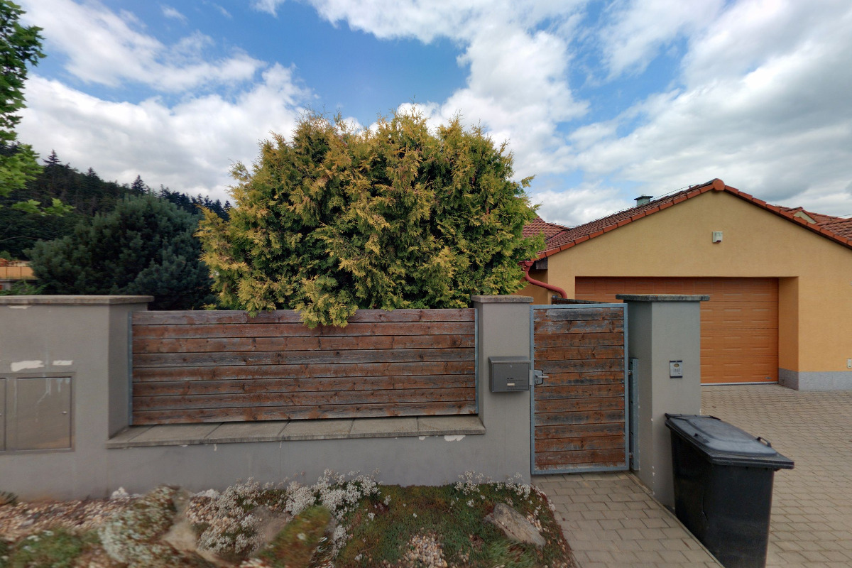 AZ LASER Systems s.r.o.