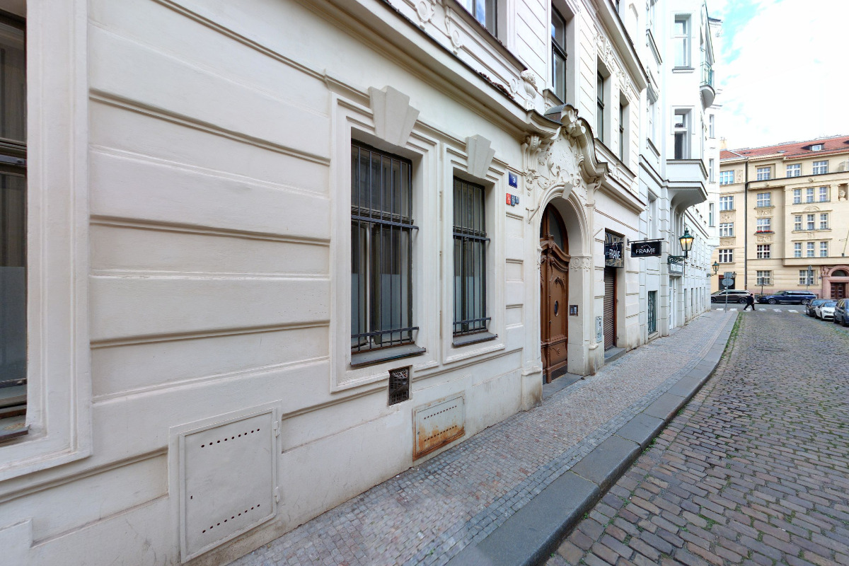 FRAME Gin & Tonic Bar