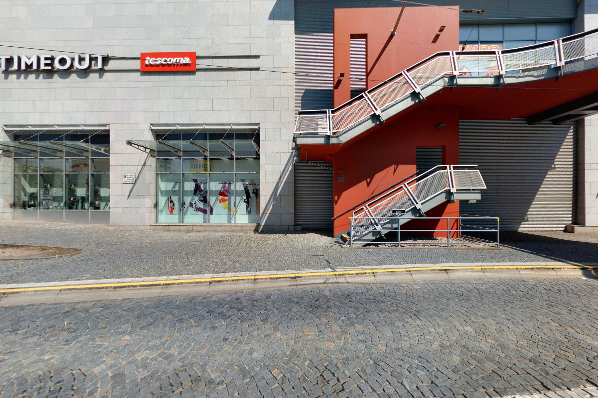 Bankomat UniCredit Bank Czech Republic foto 3