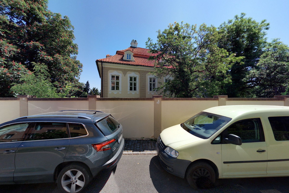 Centrum pro ekonomiku a politiku foto 2