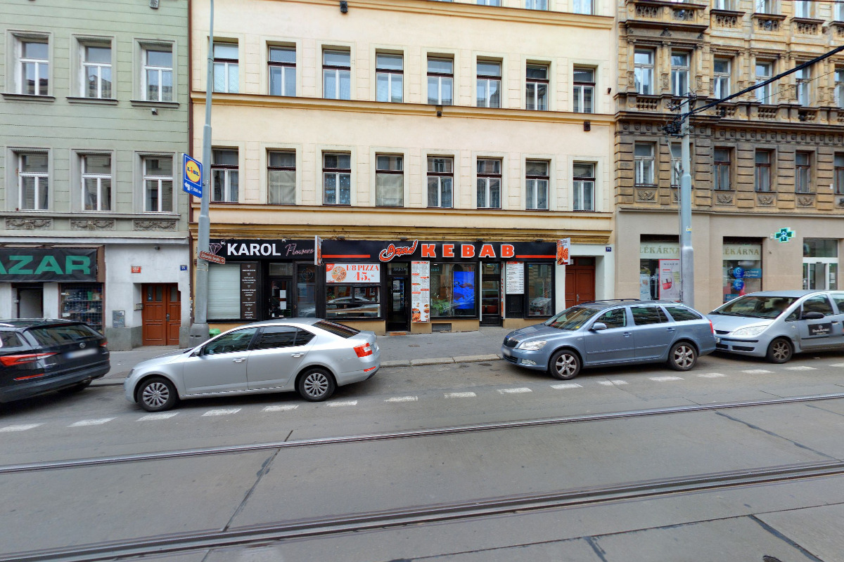 BLOOMS MF CZ, s.r.o.