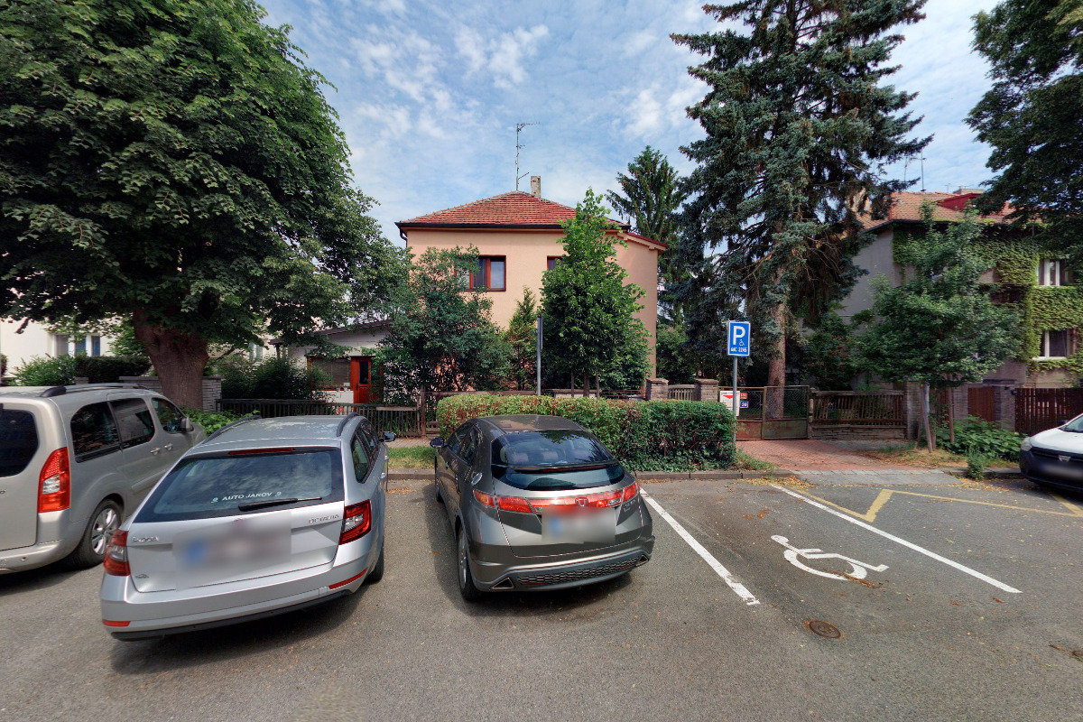 Manikúra Eva Weiserová