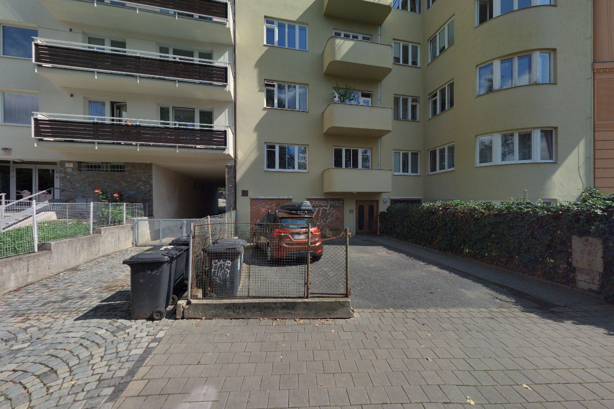 Petr Nedvěd - malby, nátěry, výškové práce