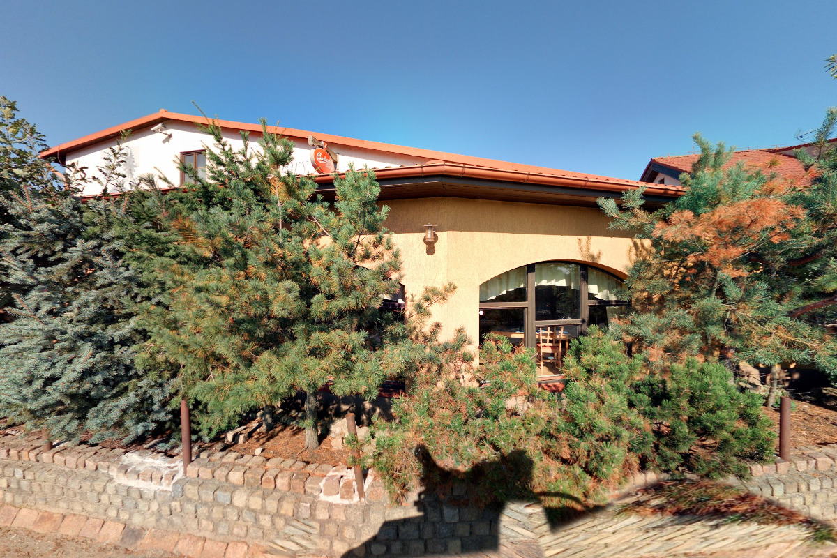 HELOT, spol. s r. o. - ovocné sady foto 2