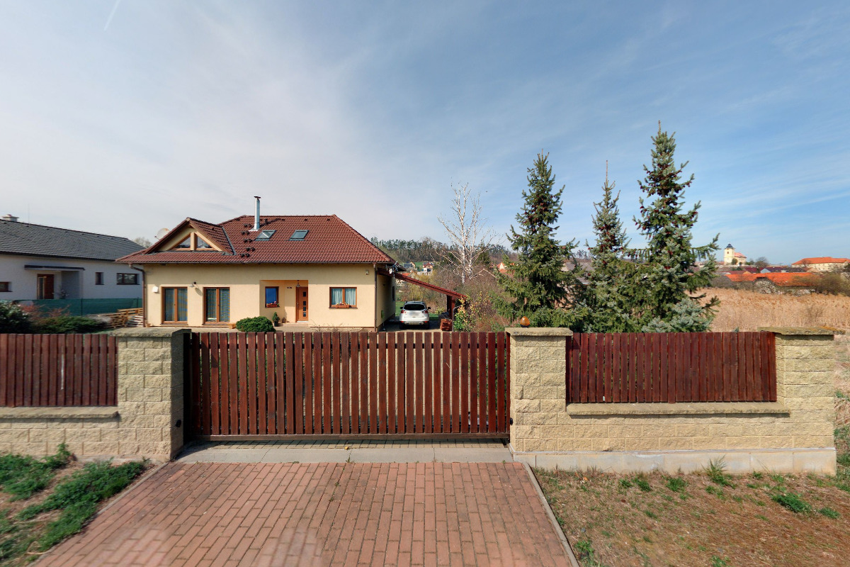 Klub amerických stafordšírských teriérů /KAST/