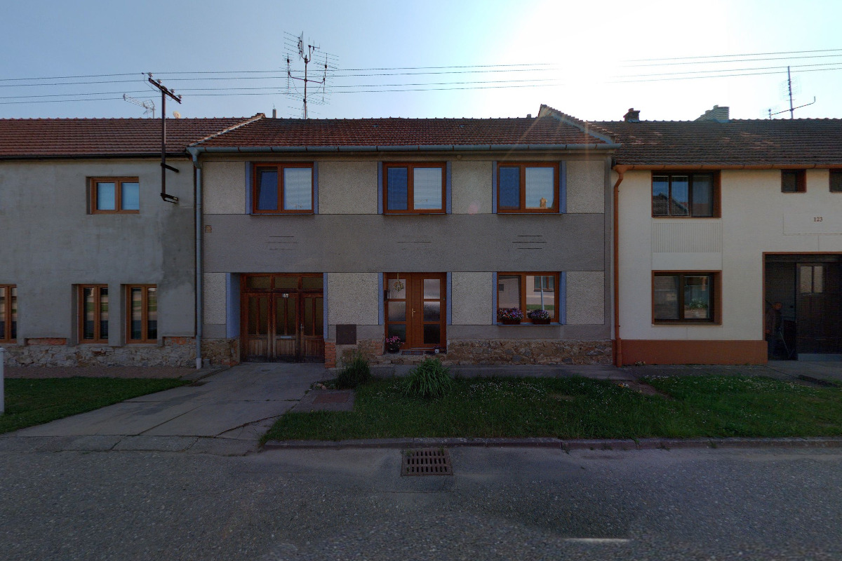 DEAN & MORRIS, spol. s r.o.