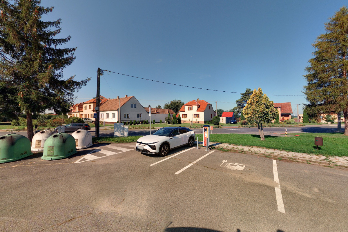 Dobíjecí stanice E.ON Drive