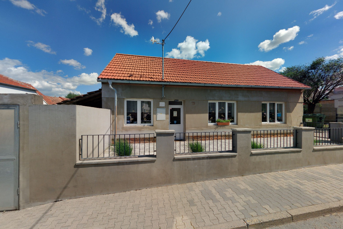 Obecní knihovna Poděbrad v Troubsku foto 2