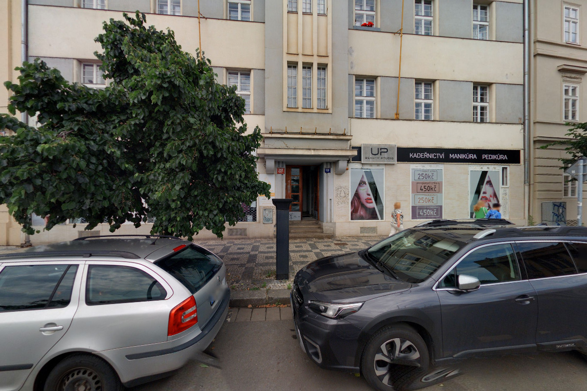 ADRIANI E ROSSI CZ & SK