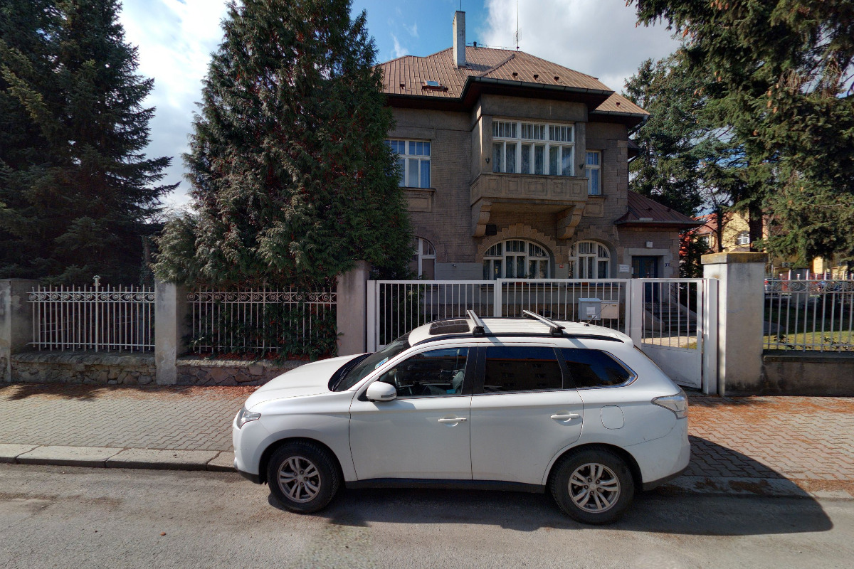 KLADNÝ ZUBAŘ, s.r.o.