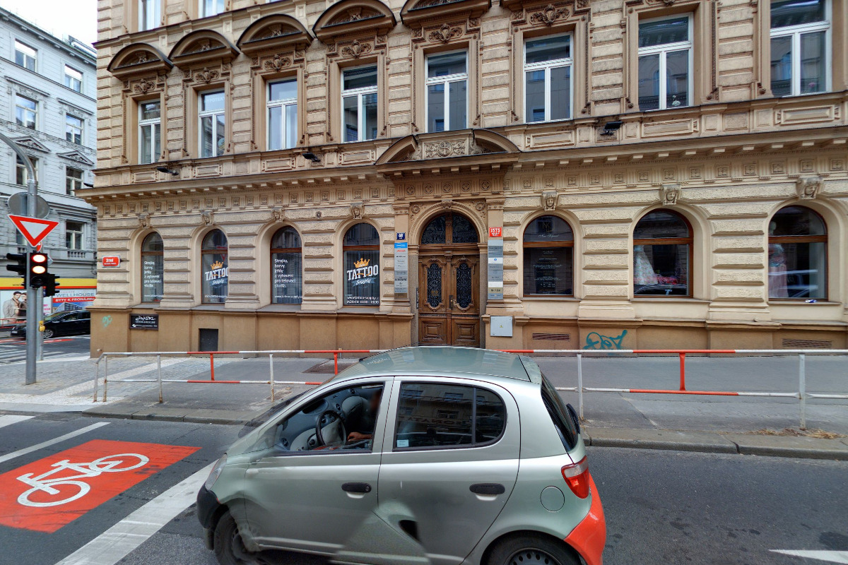 Alibi Cocktail & Music Bar foto 5