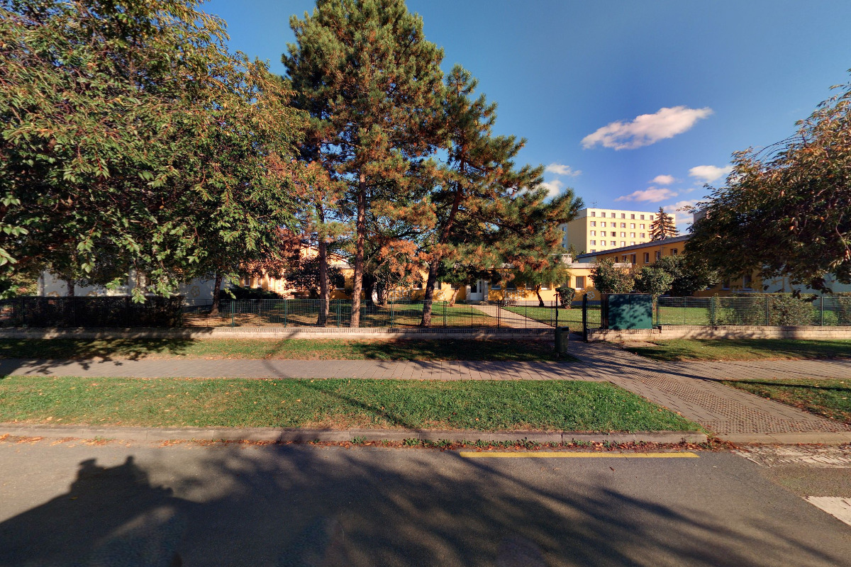 MŠ Strážnice, J. Skácela