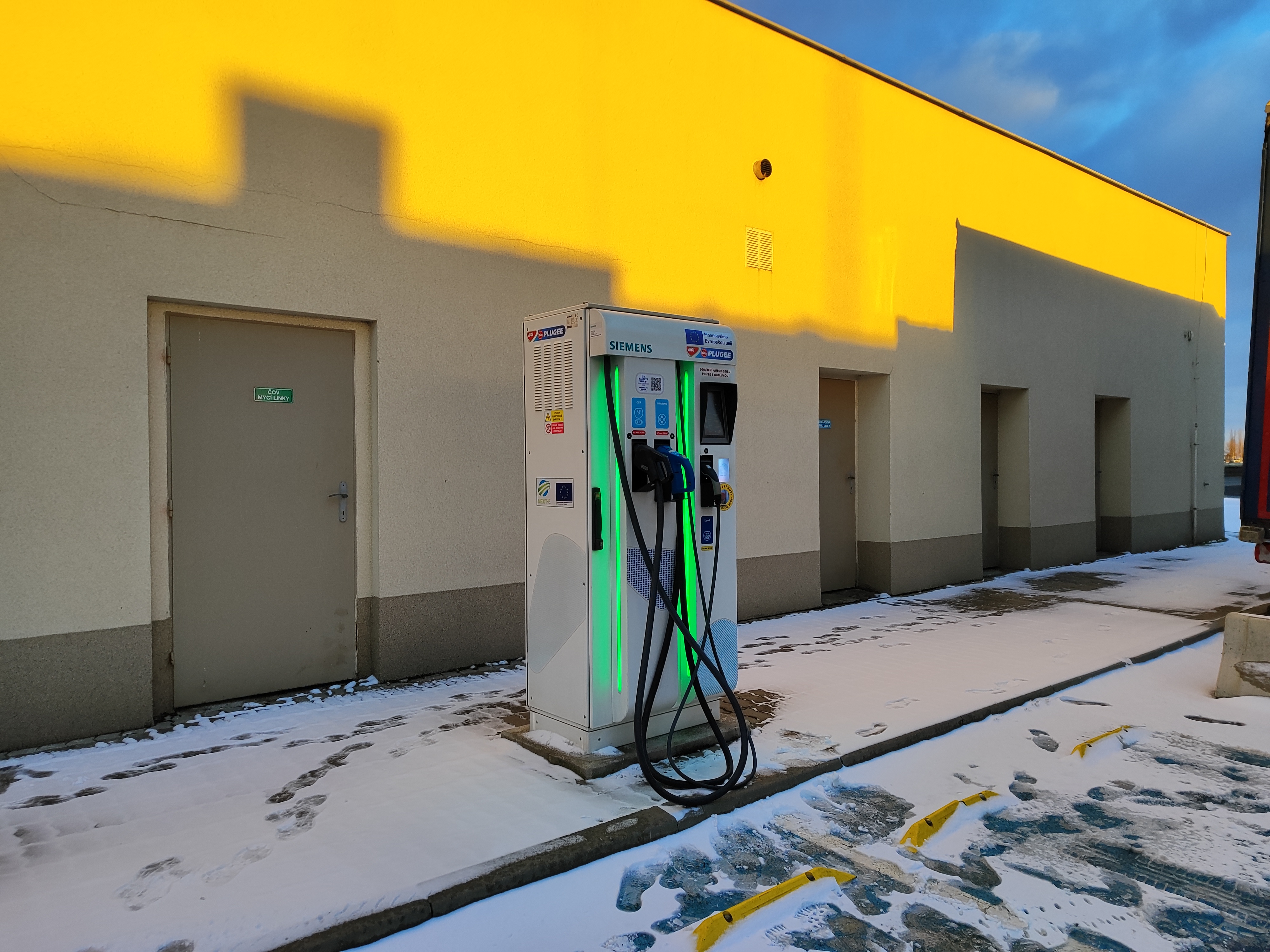 MOL - Nabíjecí stanice foto 5