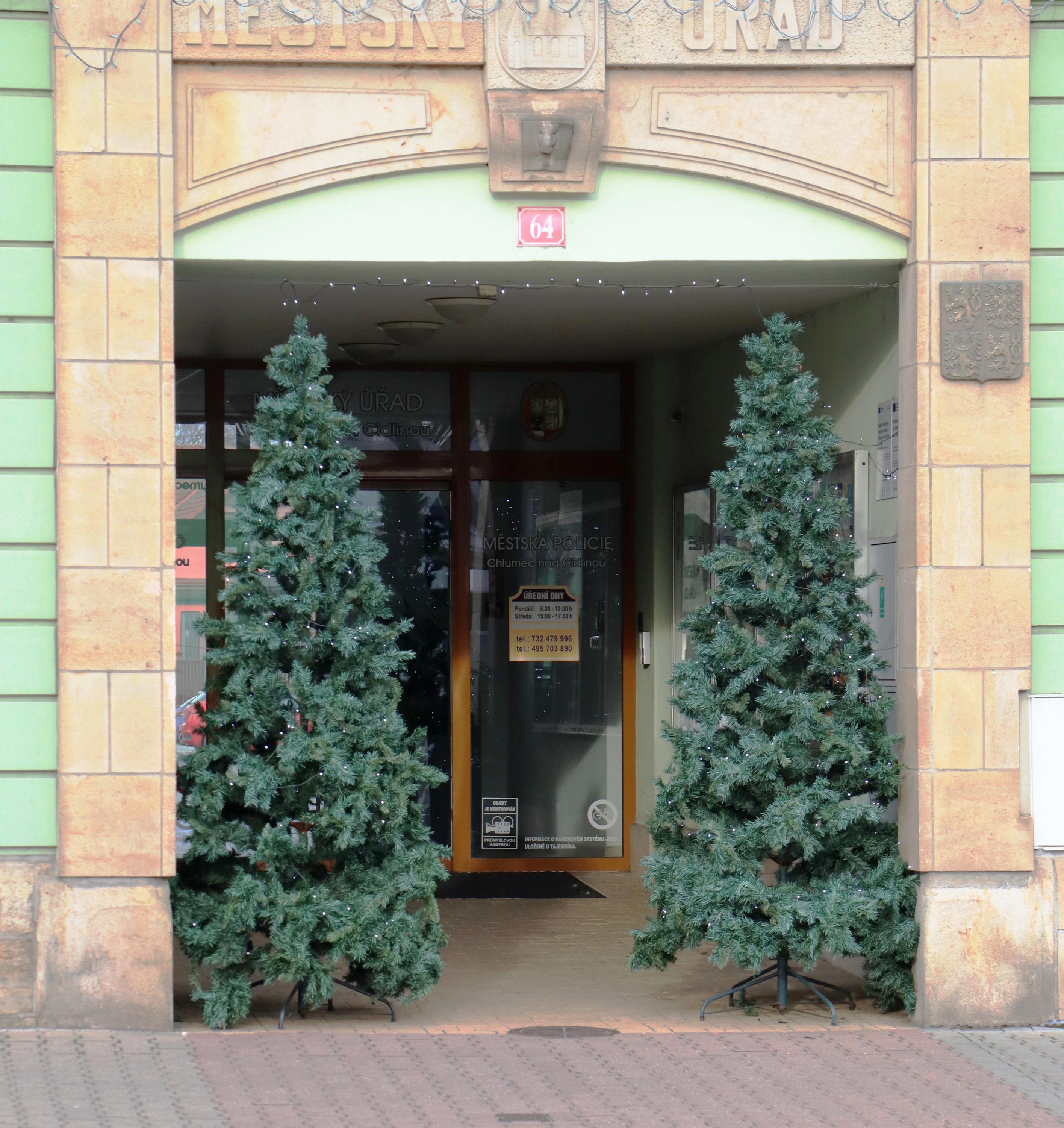 Chlumec nad Cidlinou - městský úřad foto 3