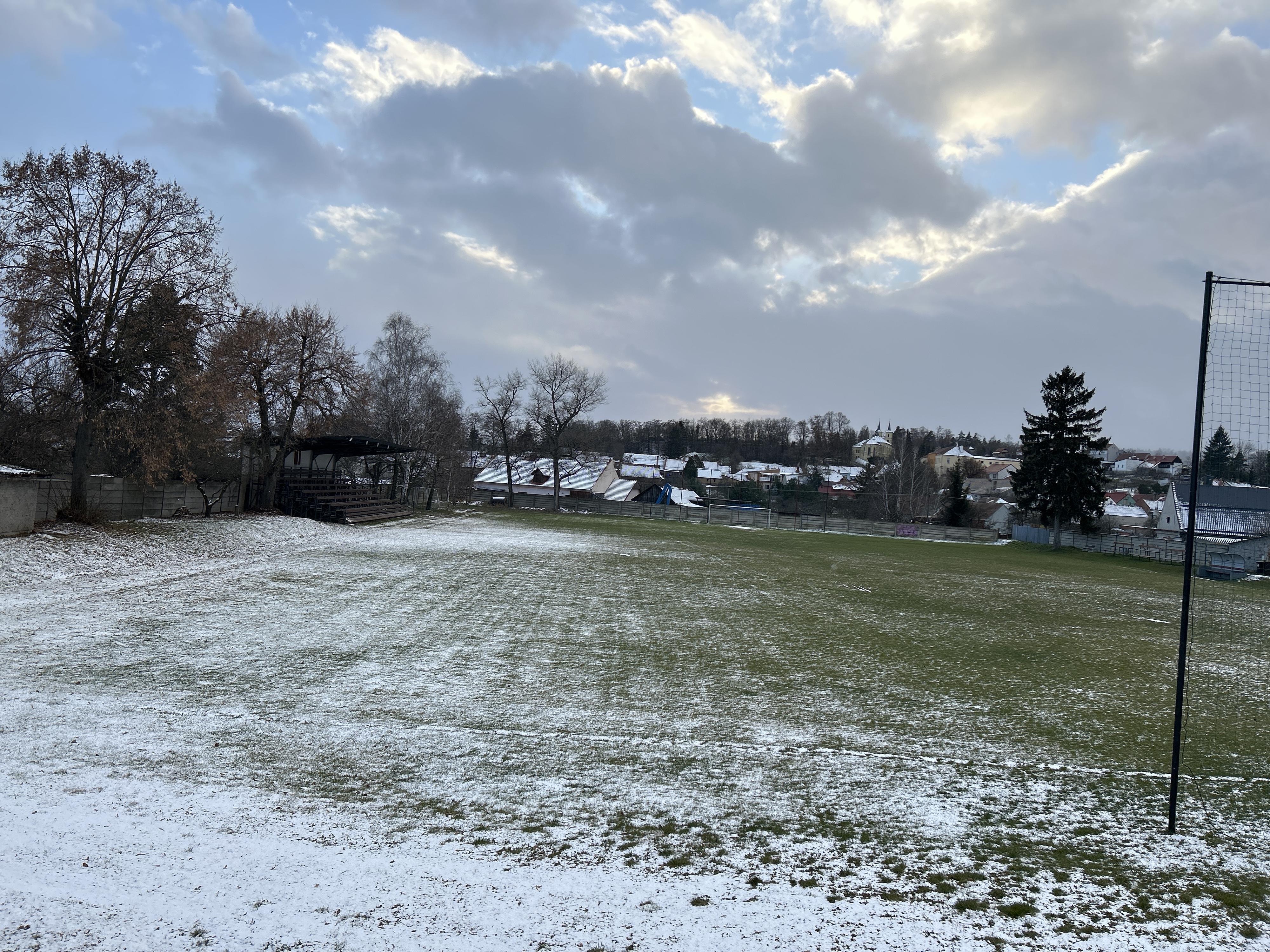 Fotbalové hřiště Otaslavice foto 2