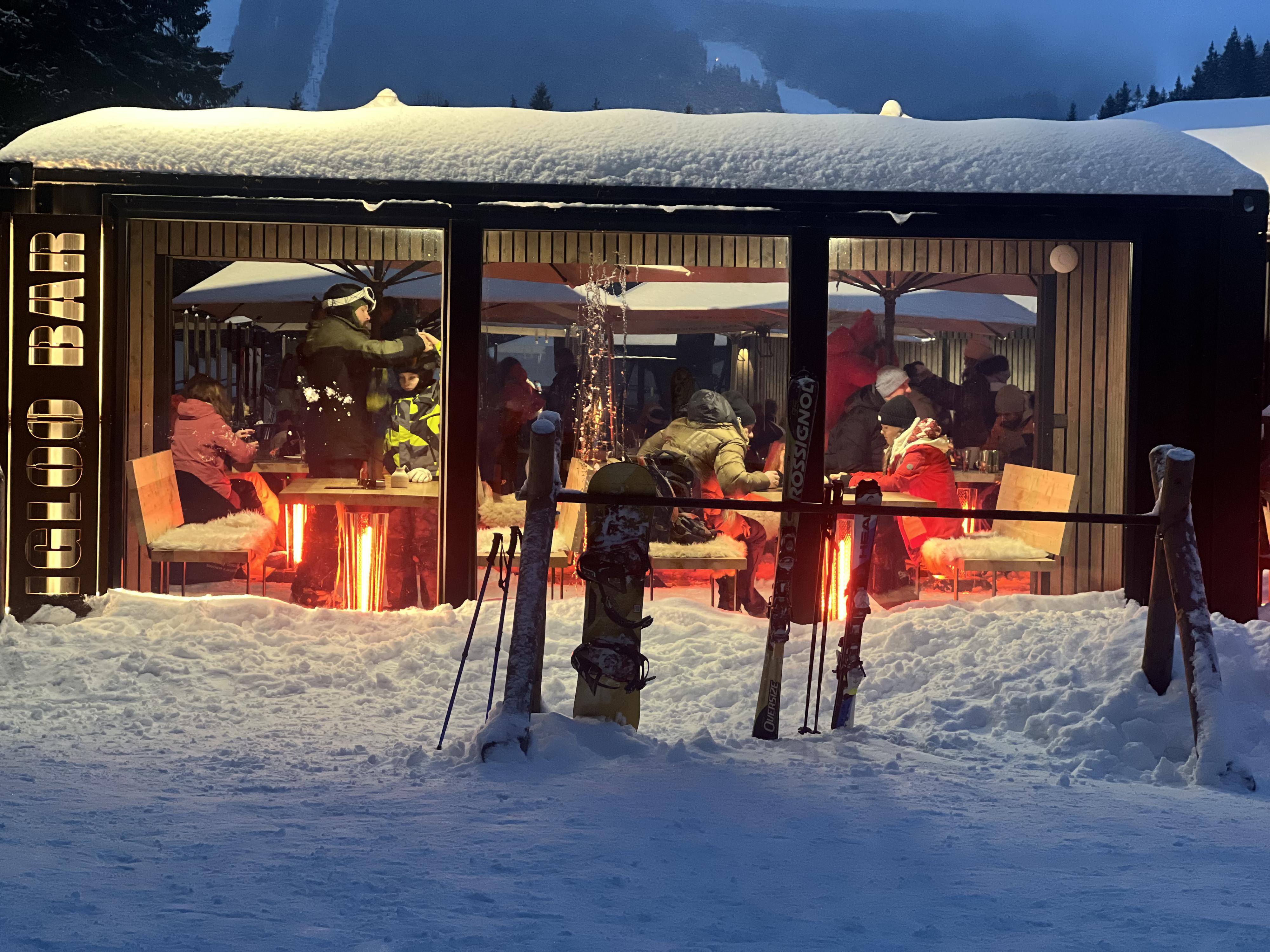 IGLOO BAR & restaurant foto 5