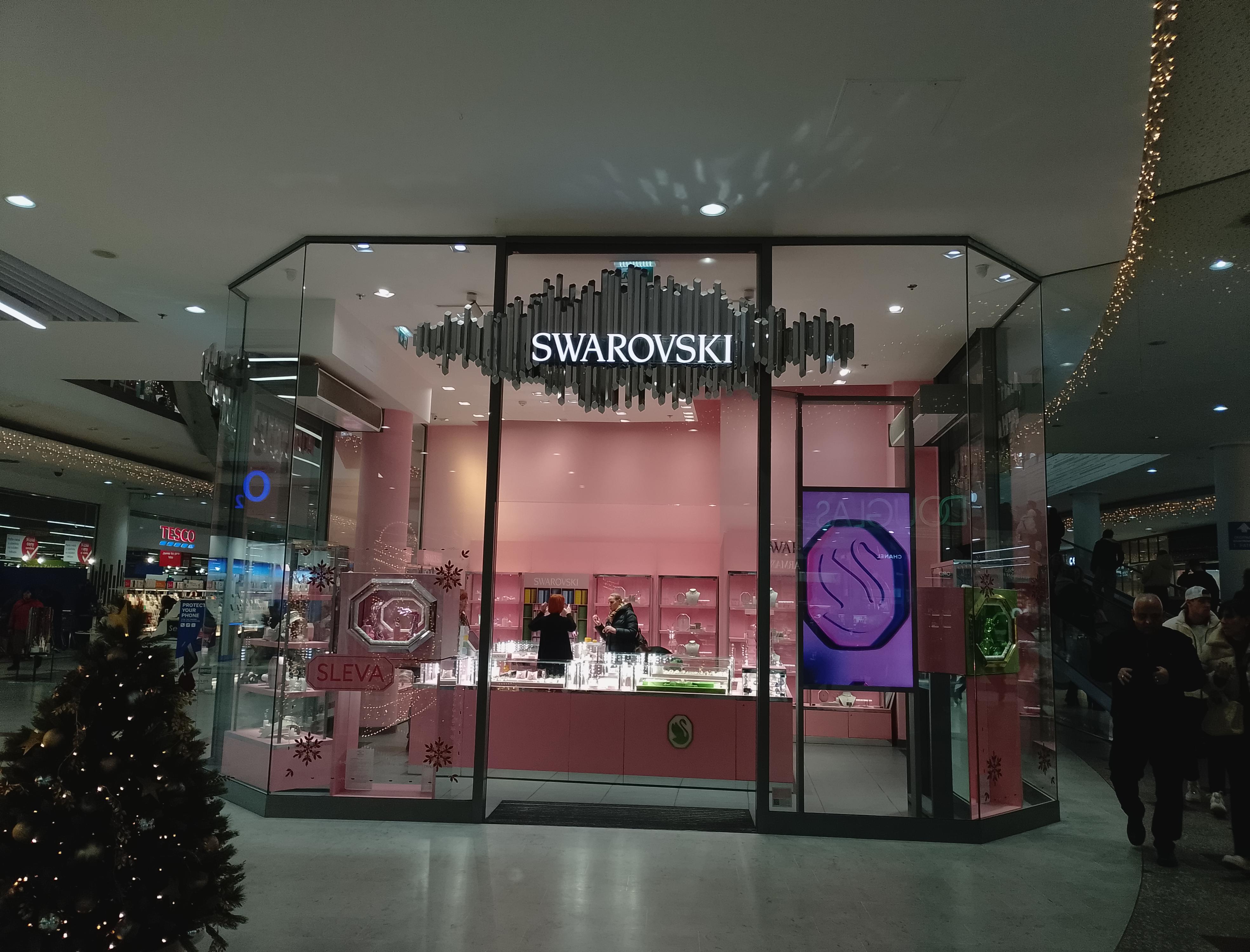SWAROVSKI foto 2