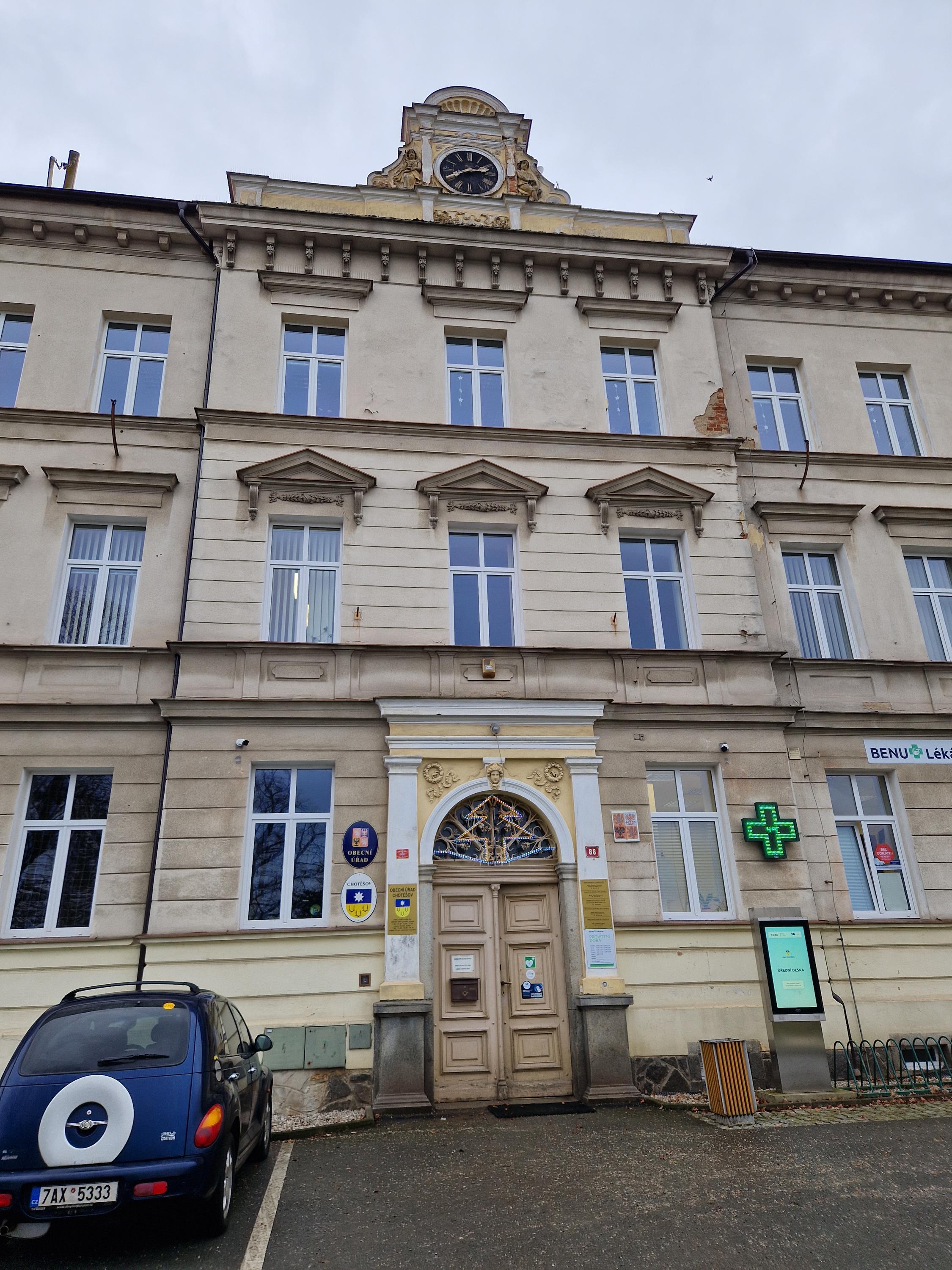 Chotěšov - obecní úřad foto 6