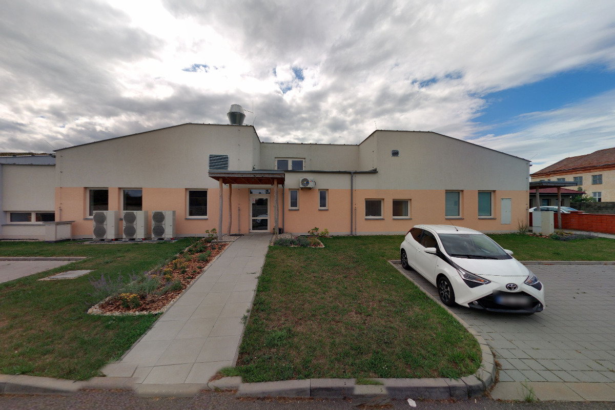 ZŠ a MŠ Šanov, Komenského foto 2