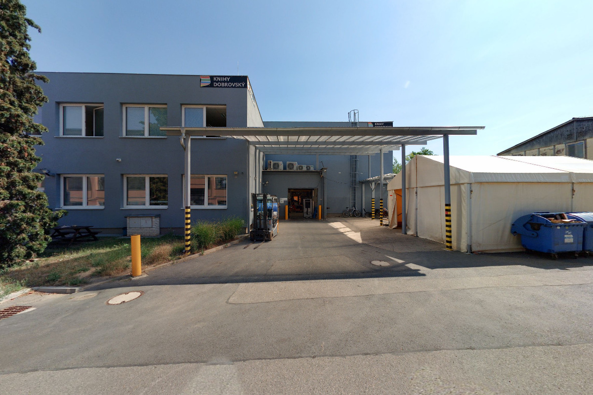 Centrální sklad Knihy Dobrovský foto 2