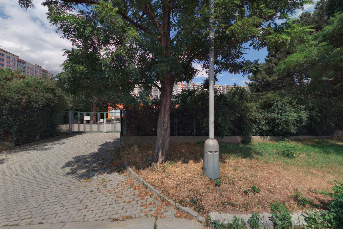 ZŠ při Psychiatrické nemocnici Bohnice, Praha 8 - Poznaňská foto 2